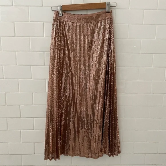Gorgeous Sequin Skirt - Picture 7 of 7